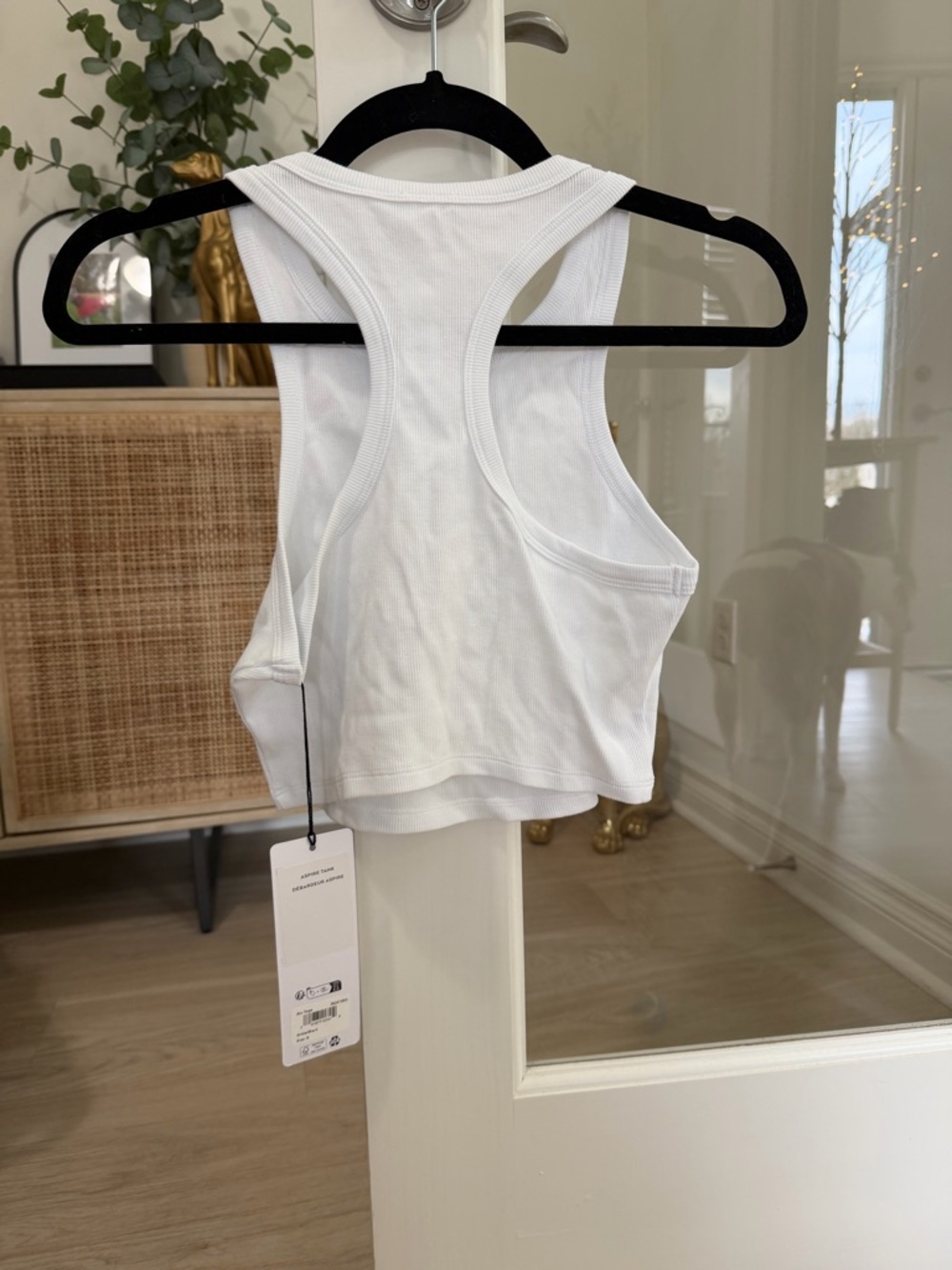 NWT ALO Yoga White Aspire Tank - Picture 2 of 3